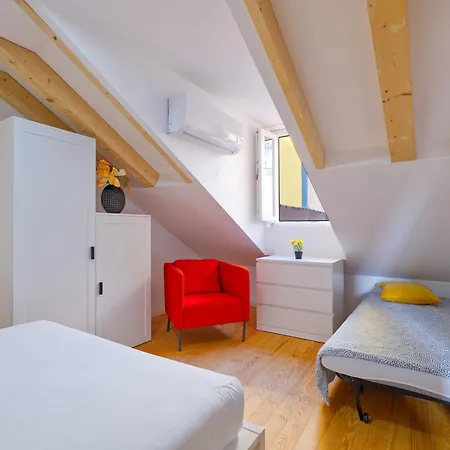 Stunning Loft In The Downtown דירה *